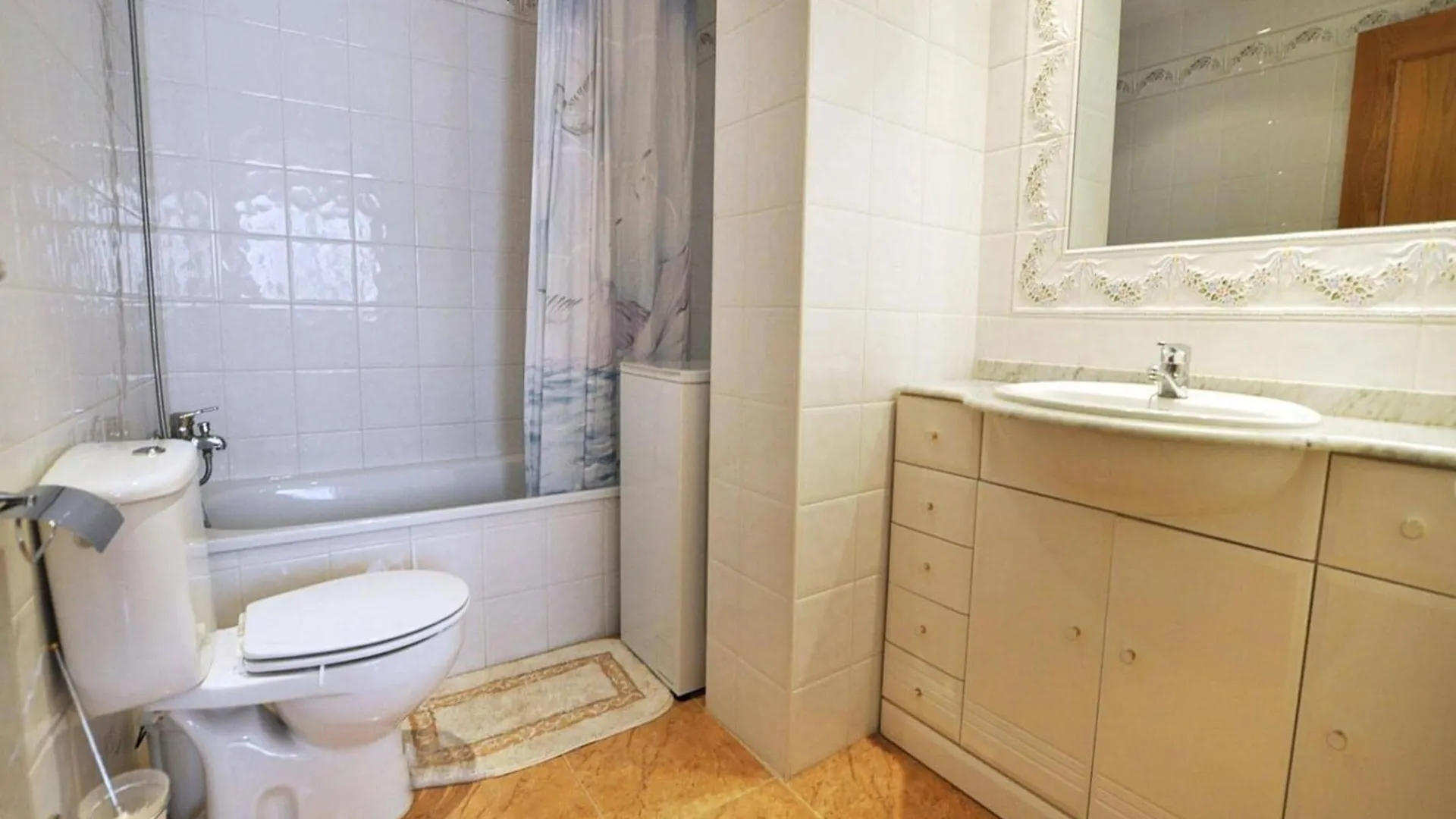 Apartment In Roses, 50 M From Beach  Roses