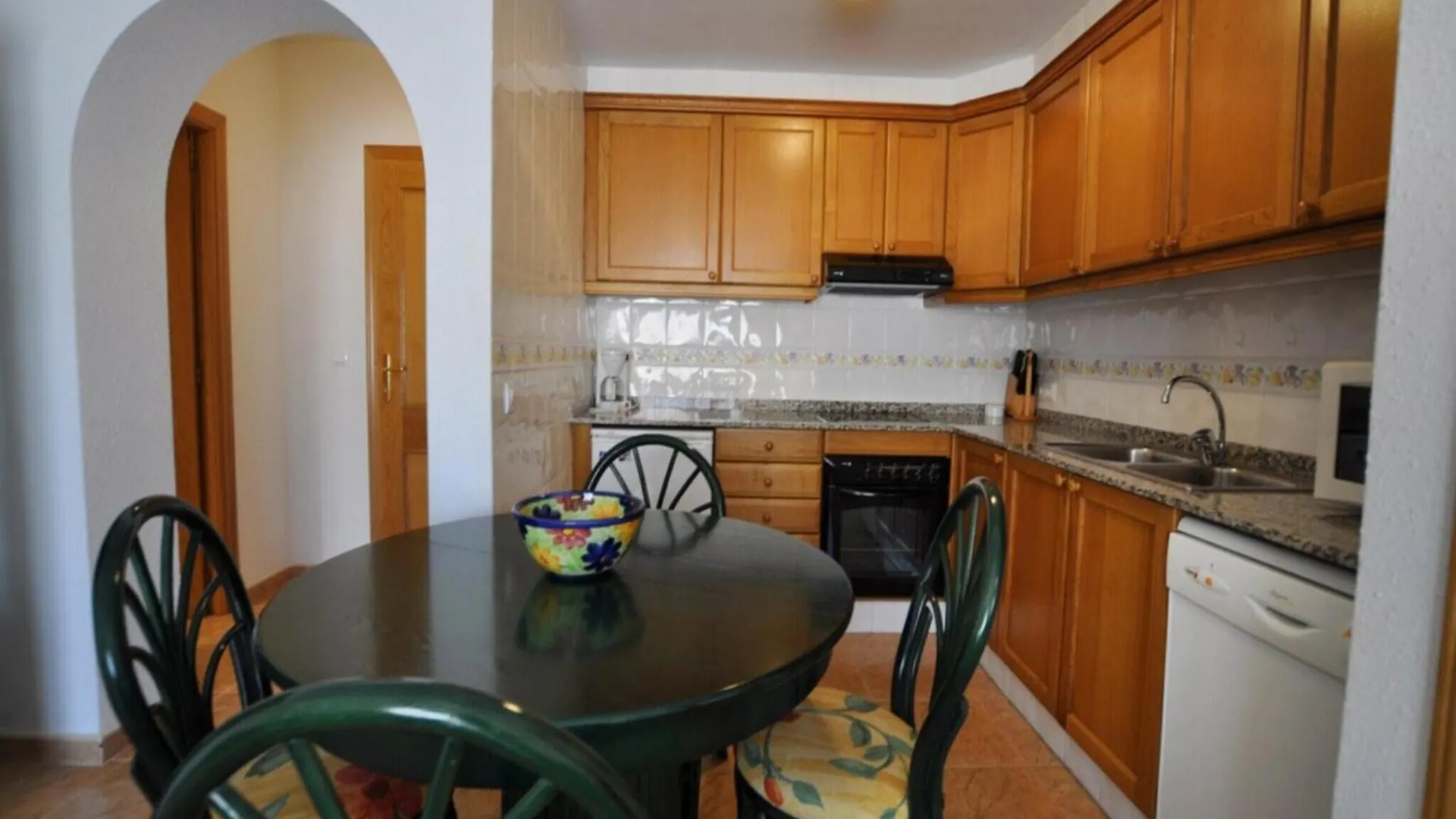 Apartment In Roses, 50 M From Beach